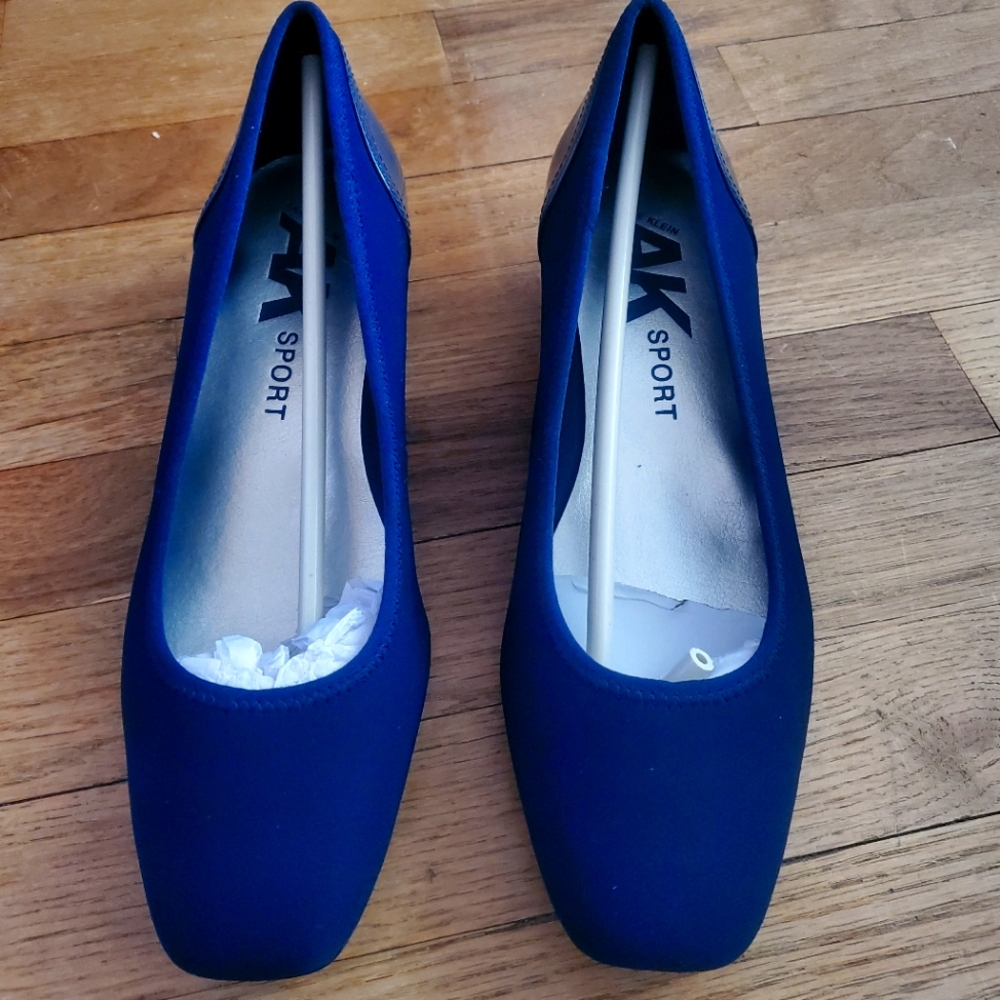 Woman's shoes
